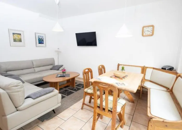 Nexoe, 85 Qm, 3 Schlafzimmer N2 *